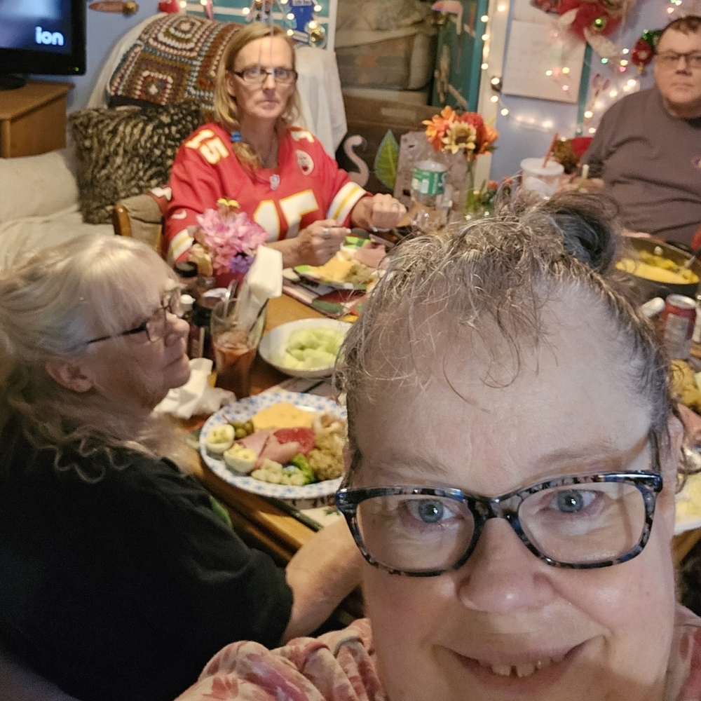 Meet your Posher, Wendy see our pictures - Picture 3 of 16